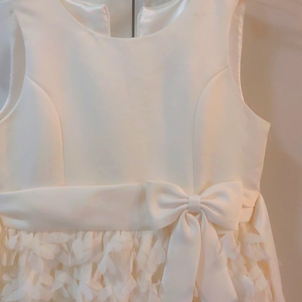 American Princess Beautiful Formal Flower Girls Dress Color Cream Size 8 - Picture 2 of 16